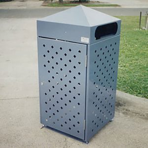 800-PYRAMID-COVER-840X840